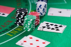 Why Playing Online Casino is People’s Favourite Passtime?
